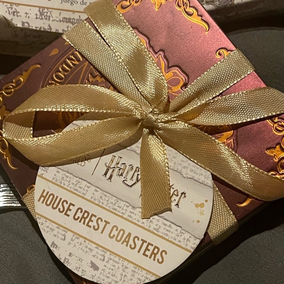 Hogwarts Gift Bundle Can you find the snitch? - Picture 8 of 8